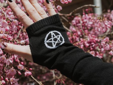 Pamela Mann - Knitted Pentagram Fingerless Black White - Gloves Supply